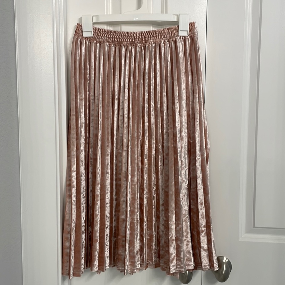 Target (a new day) pleated velvet skirt. Pink, Size XS.